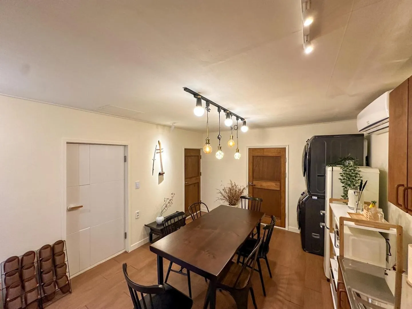 Yunseul- Garden House In The City With Korean Beauty Holiday home Seoul