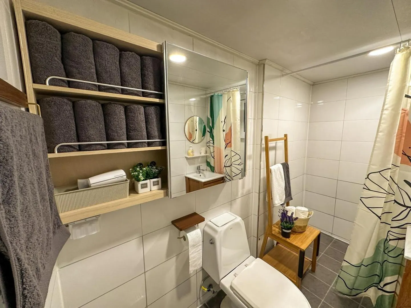 Yunseul- Garden House In The City With Korean Beauty 0*, Seoul