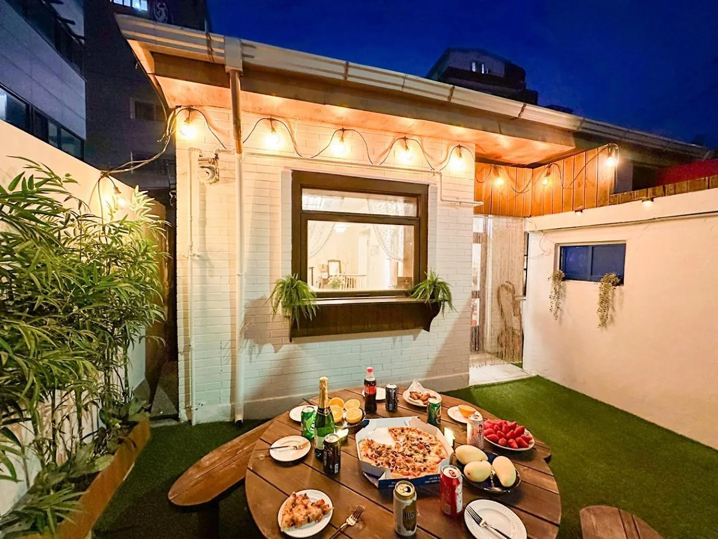 Yunseul- Garden House In The City With Korean Beauty Holiday home Seoul