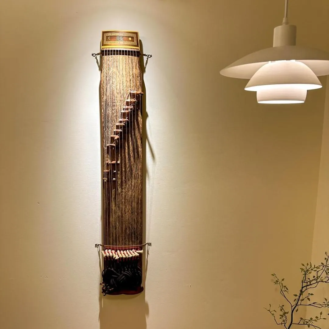 Yunseul- Garden House In The City With Korean Beauty Seoul