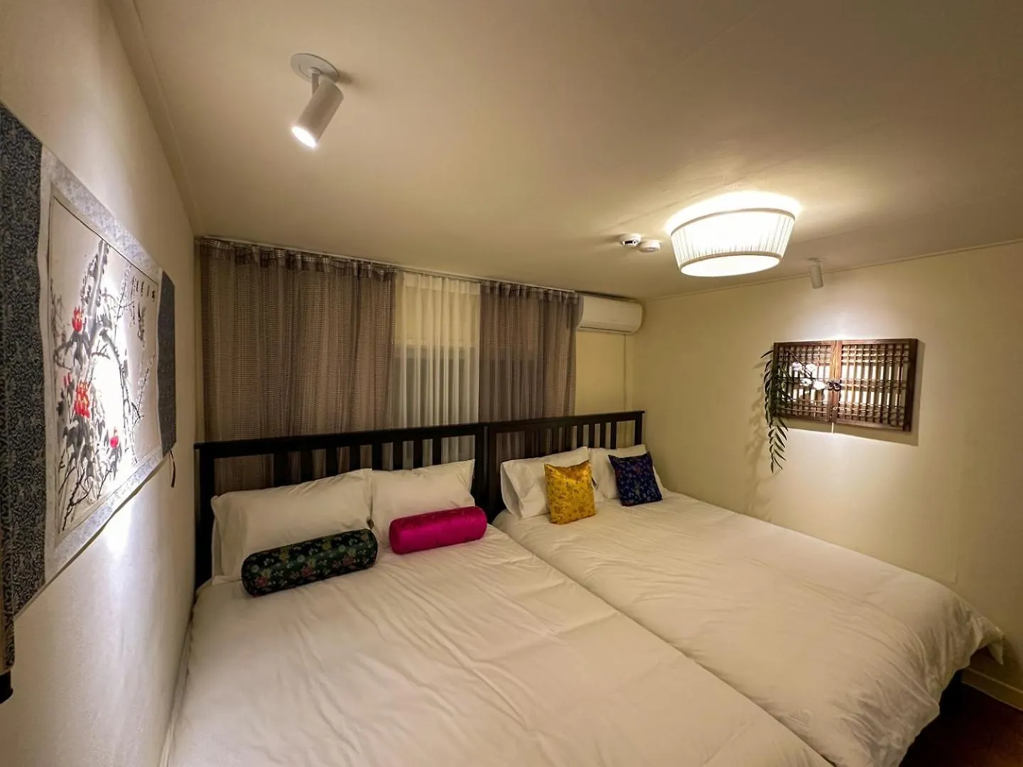 Yunseul- Garden House In The City With Korean Beauty South Korea